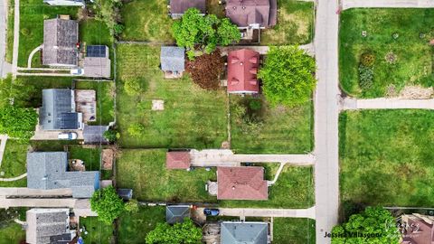 Photo of 1254 Beechwood Street NE, Grand Rapids, MI 49505 (MLS # 26019974)