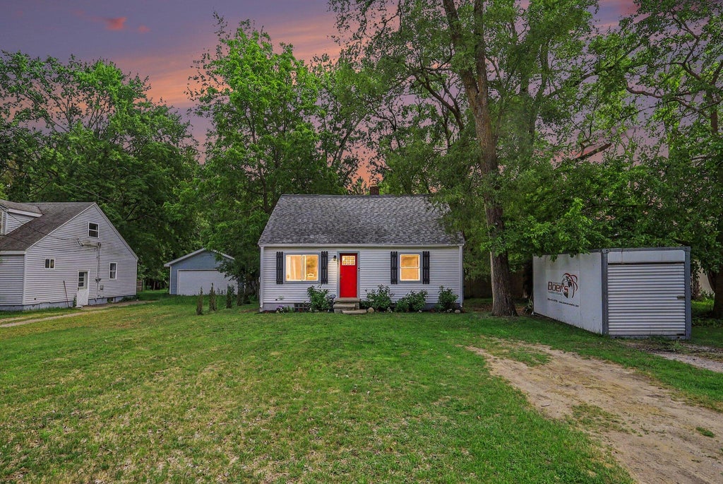 Photo of 641 Churchill Drive, Muskegon, MI 49441 (MLS # 26028007)
