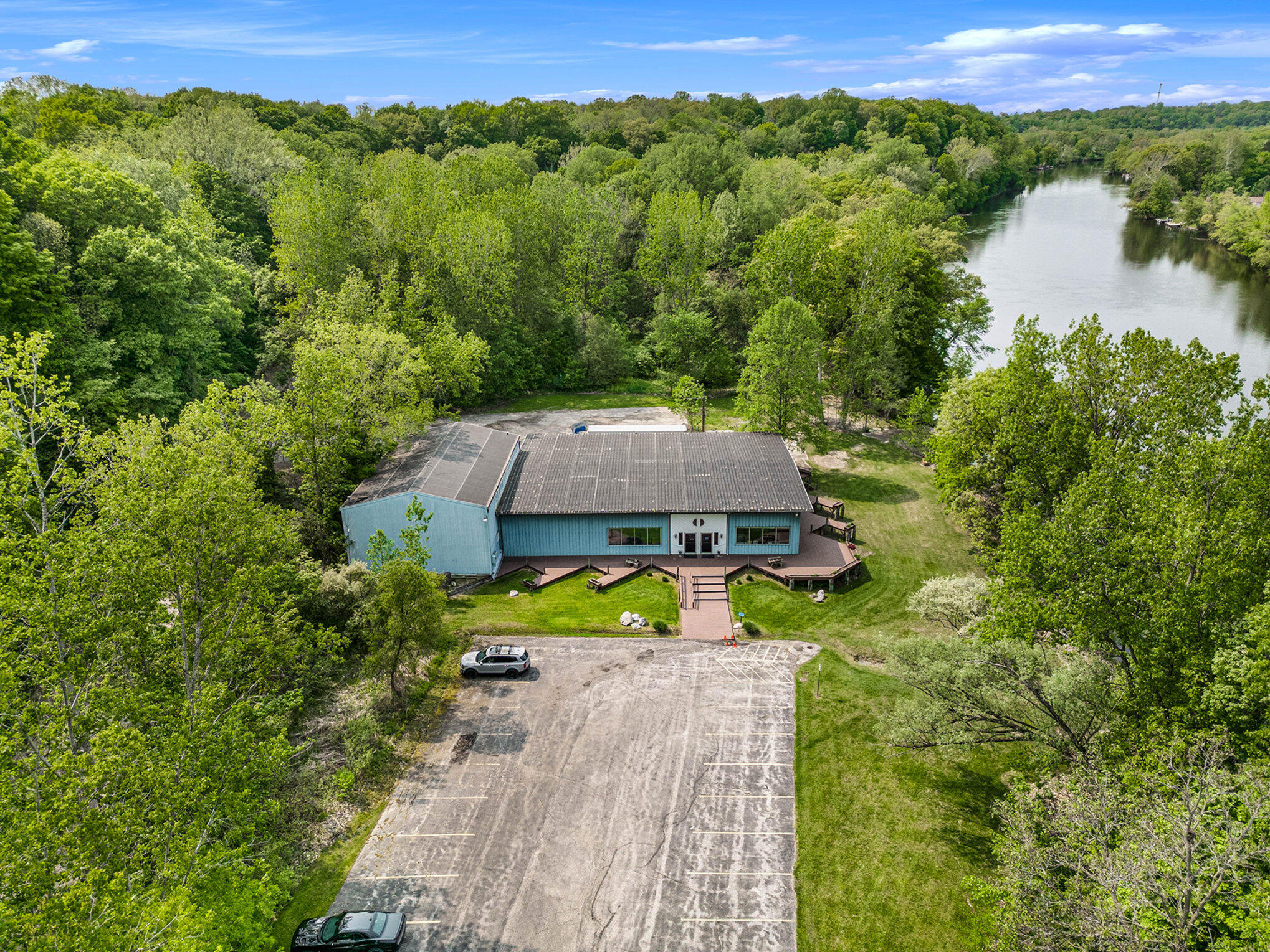 15437 Red Bud Trail N