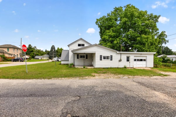 314 DECALB ST, REED CITY, MI 49677 - Image 65dfd30eac72040a9299f623a22775b8/2423384977