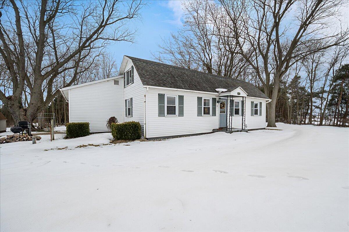 9941 Heights Ravenna Road, Ravenna, MI 49451 | MLS 25015611 | Listing ...
