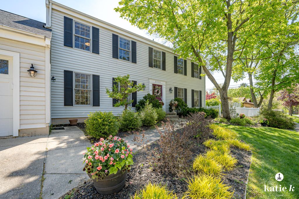 Photo of 2538 Beechwood Drive SE, East Grand Rapids, MI 49506 (MLS # 26021460)