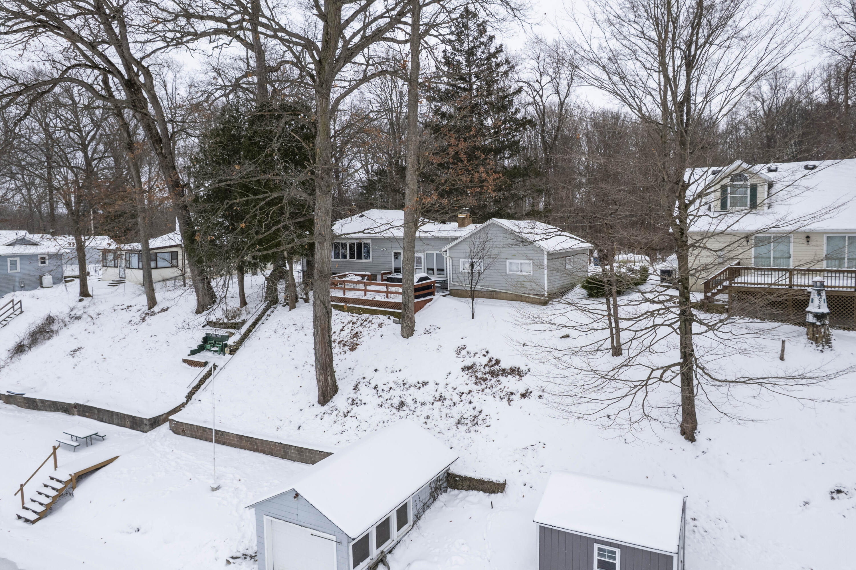 15899 Lakeview Drive