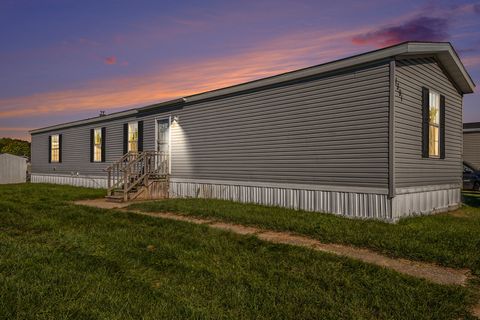 Photo of 1391 Shadowridge Drive, Wayland, MI 49348 (MLS # 25047657)