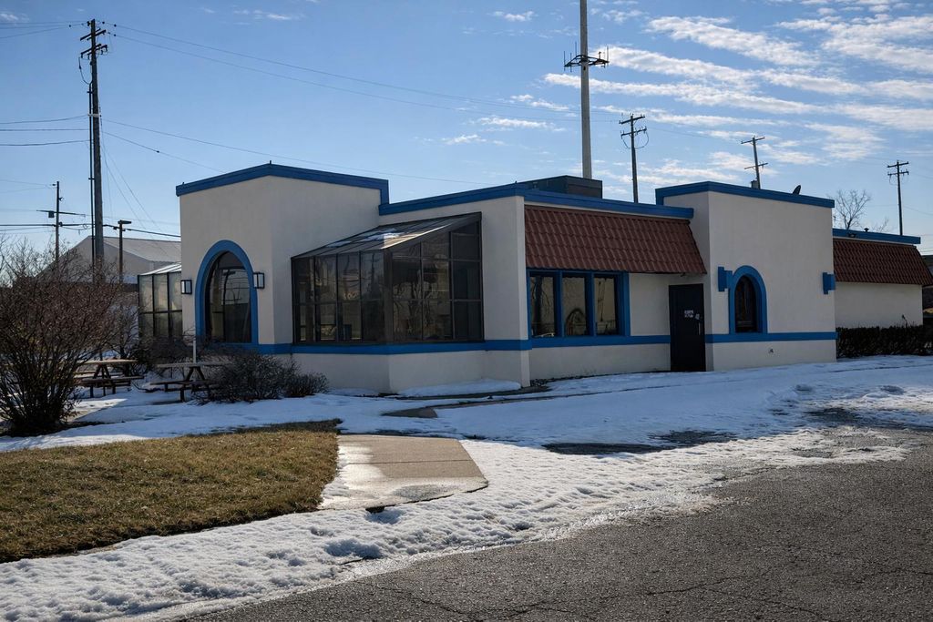 Photo of 3122 S Martin Luther King Junior Boulevard, Lansing, MI 48910 (MLS # 26005600)