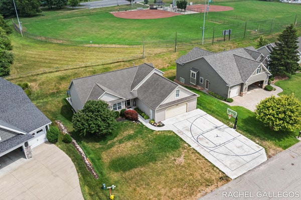 10699 ANTELOPE DR, ZEELAND, MI 49464 - Image 66bb3d508bd62c5fba39d4afb0a4ea74/313114360