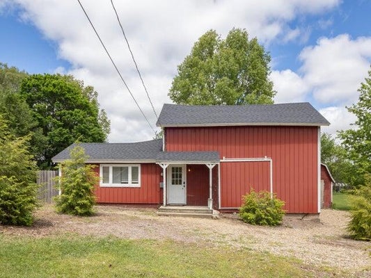 202 2ND AVE, PLAINWELL, MI 49080 - Image 66bccd6eb24d8c53b362cb15354cfc4e/1415132392
