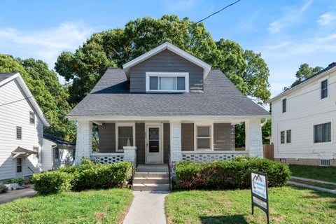 Photo for 856 Diamond Avenue NE