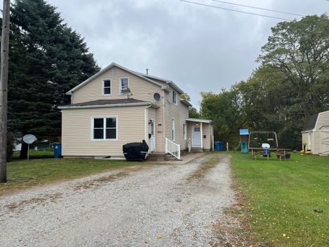 Photo of 1011 Robinson Street #1, Manistee, MI 49660 (MLS # 25056012)