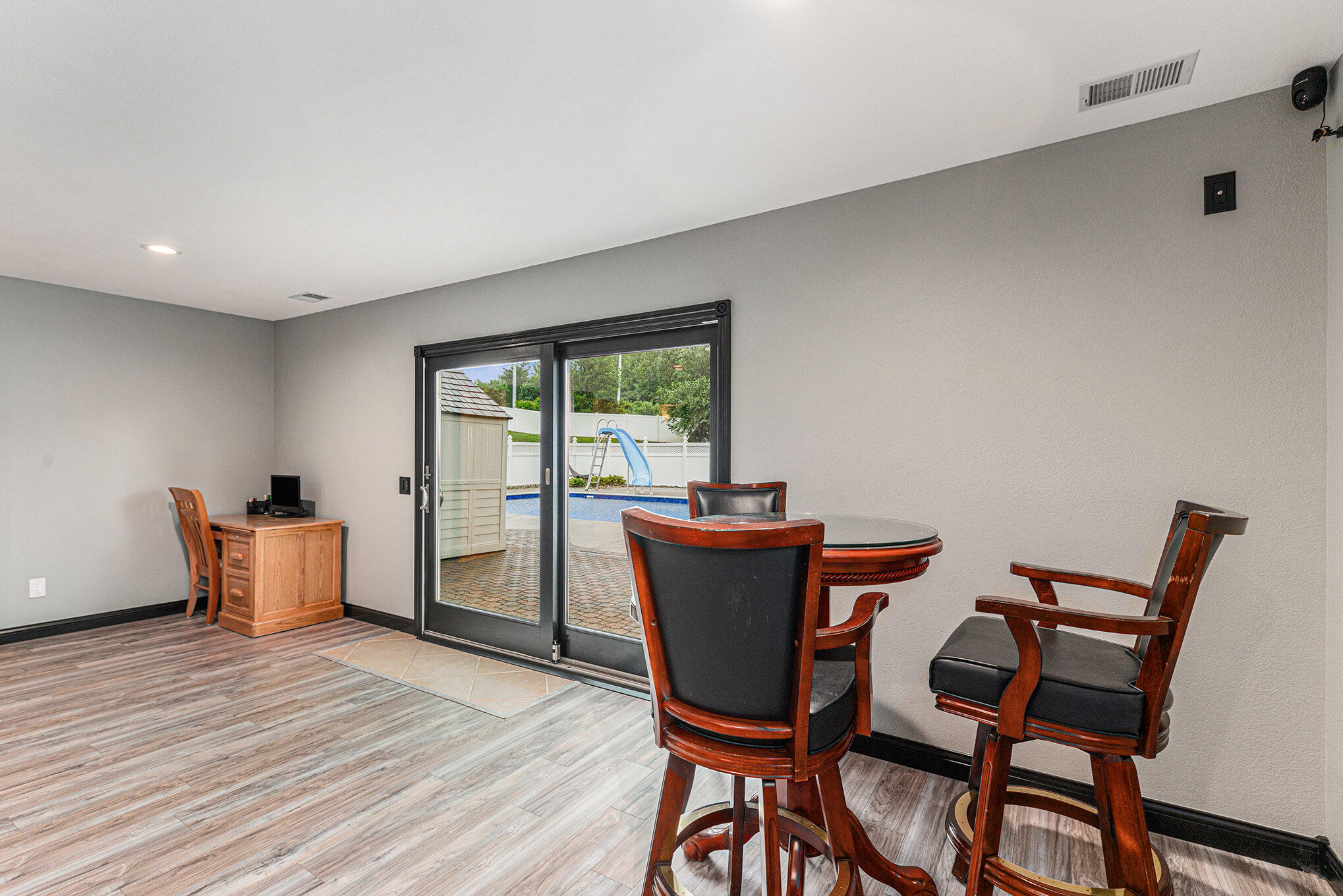 Augusta, Michigan 49012, United States, 5 Bedrooms Bedrooms, ,4 BathroomsBathrooms,Residential,Active,161784