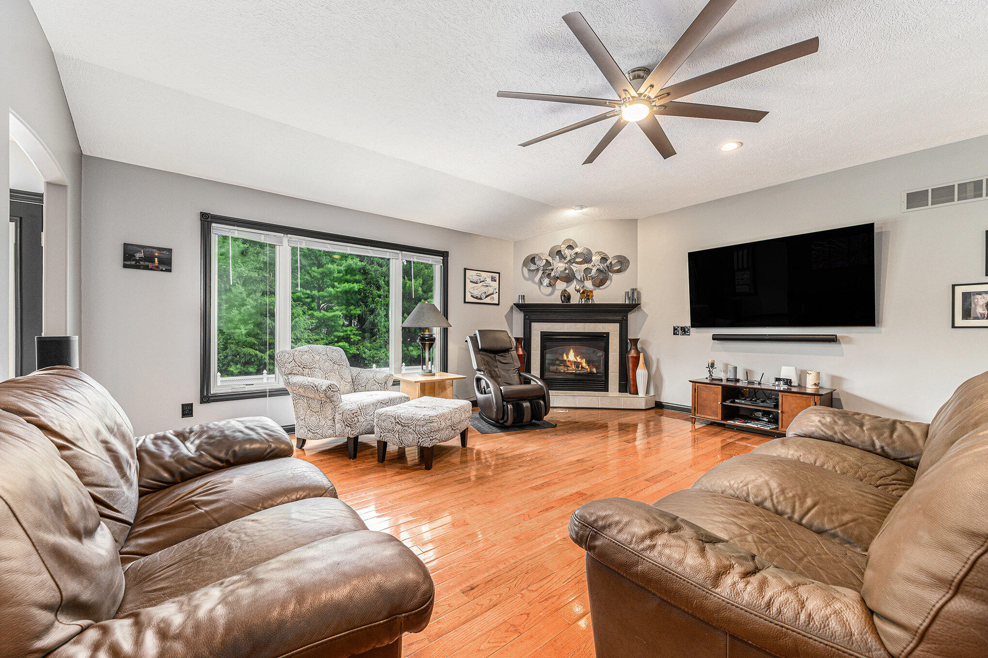 Augusta, Michigan 49012, United States, 5 Bedrooms Bedrooms, ,4 BathroomsBathrooms,Residential,Active,161784