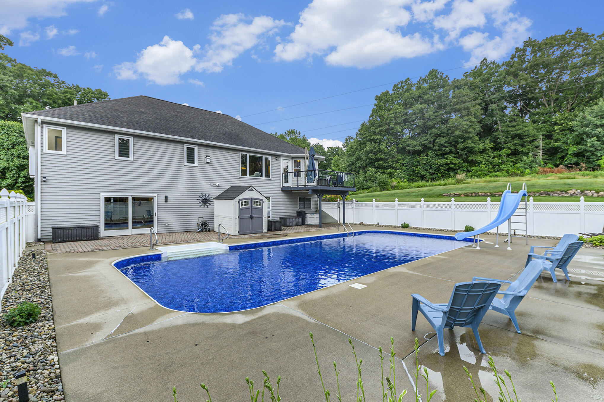 Augusta, Michigan 49012, United States, 5 Bedrooms Bedrooms, ,4 BathroomsBathrooms,Residential,Active,161784