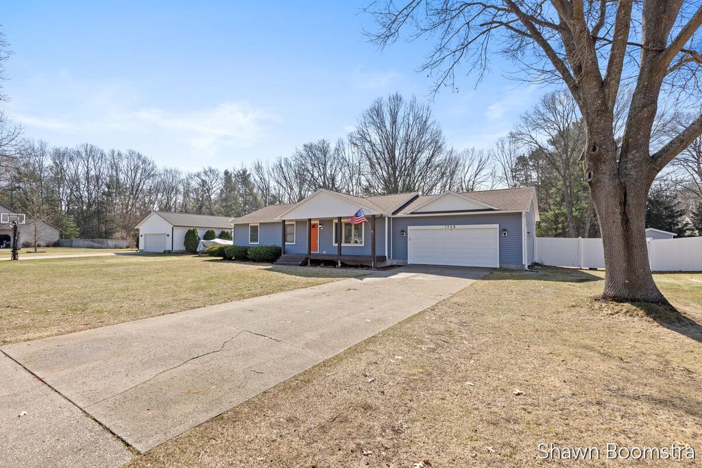 Photo of 1749 Brandel Drive, Muskegon, MI 49445 (MLS # 26011321)