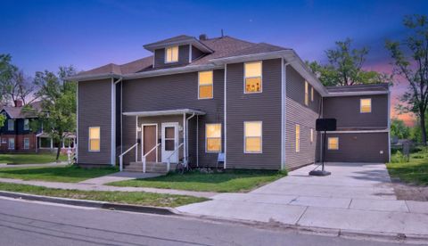 Photo of 127 W Wilkins Street, Jackson, MI 49203 (MLS # 26023429)