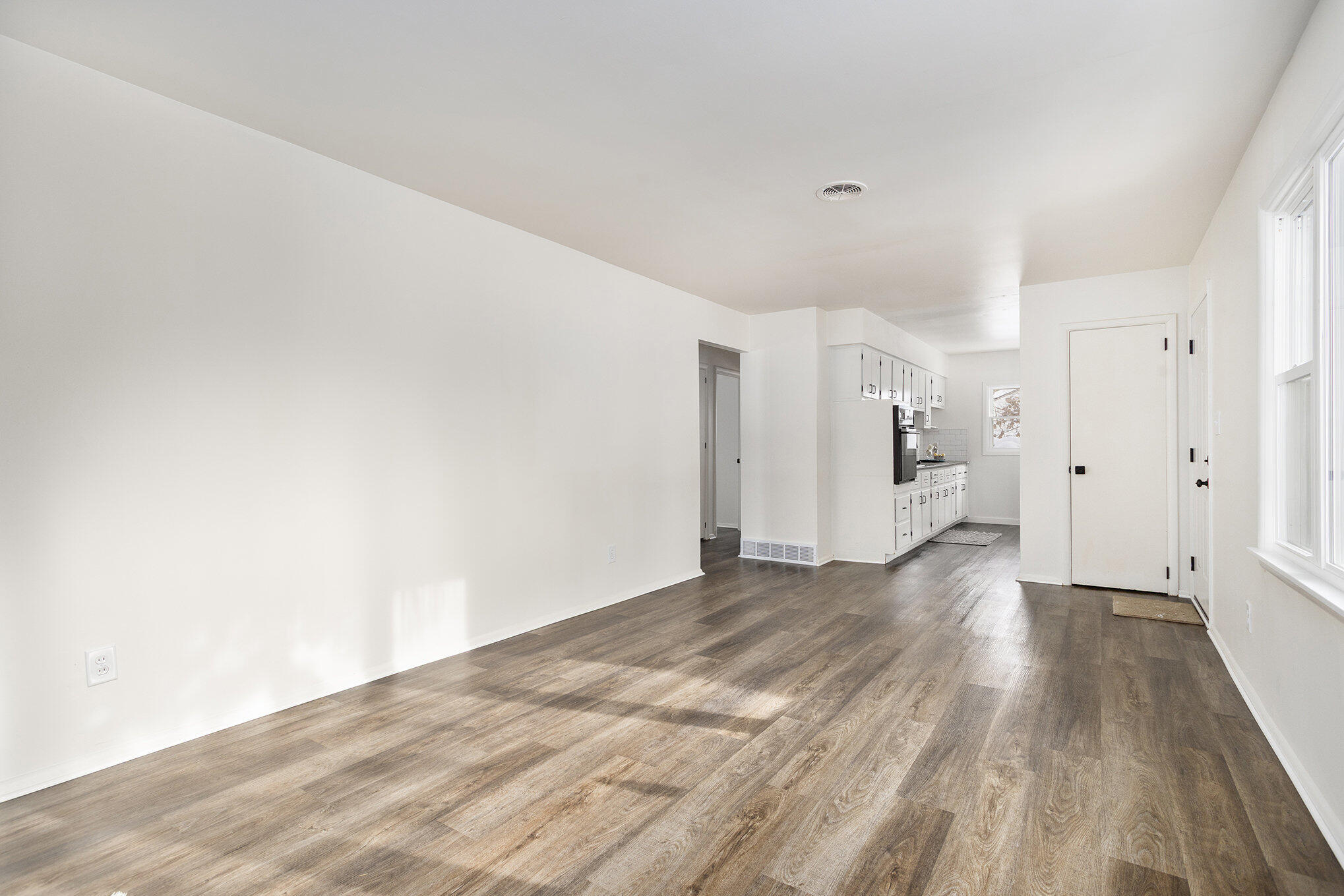 Battle Creek, Michigan 49037, United States, 3 Bedrooms Bedrooms, ,1 BathroomBathrooms,Residential,Active,253257