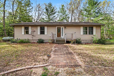 Photo of 7137 E Catherine Road, Fountain, MI 49410 (MLS # 26025173)