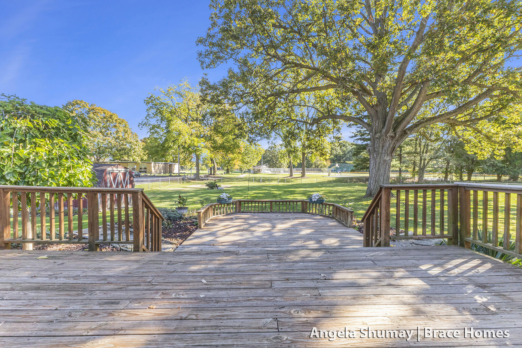 Grandville, Michigan 49418, United States, 3 Bedrooms Bedrooms, ,2 BathroomsBathrooms,Residential,Pending,229303