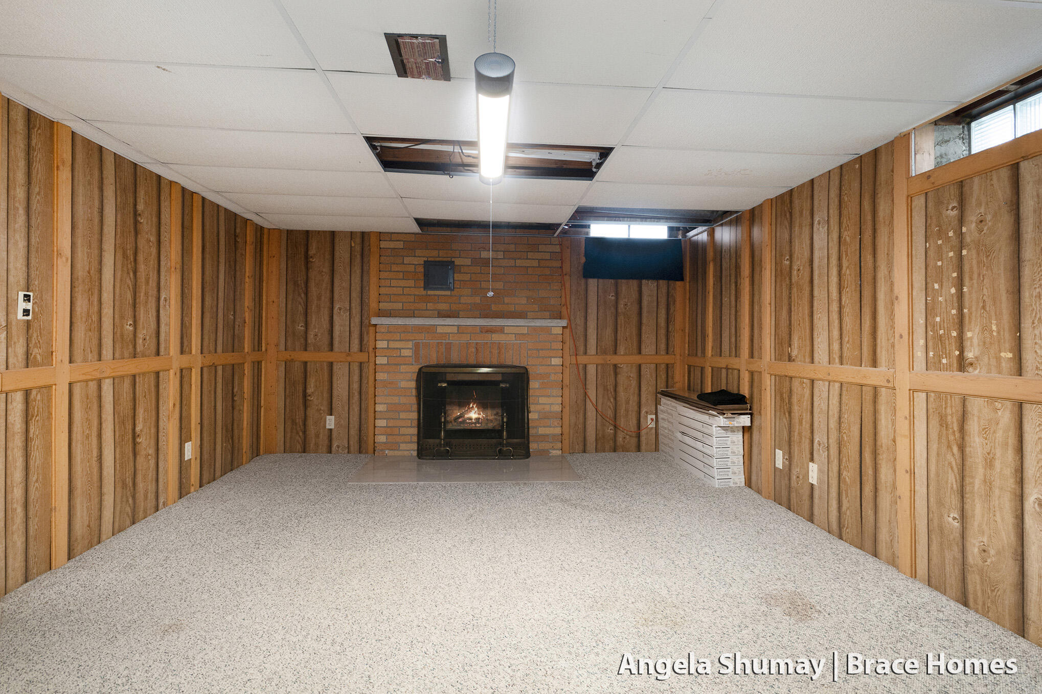 Grandville, Michigan 49418, United States, 3 Bedrooms Bedrooms, ,2 BathroomsBathrooms,Residential,Pending,229303