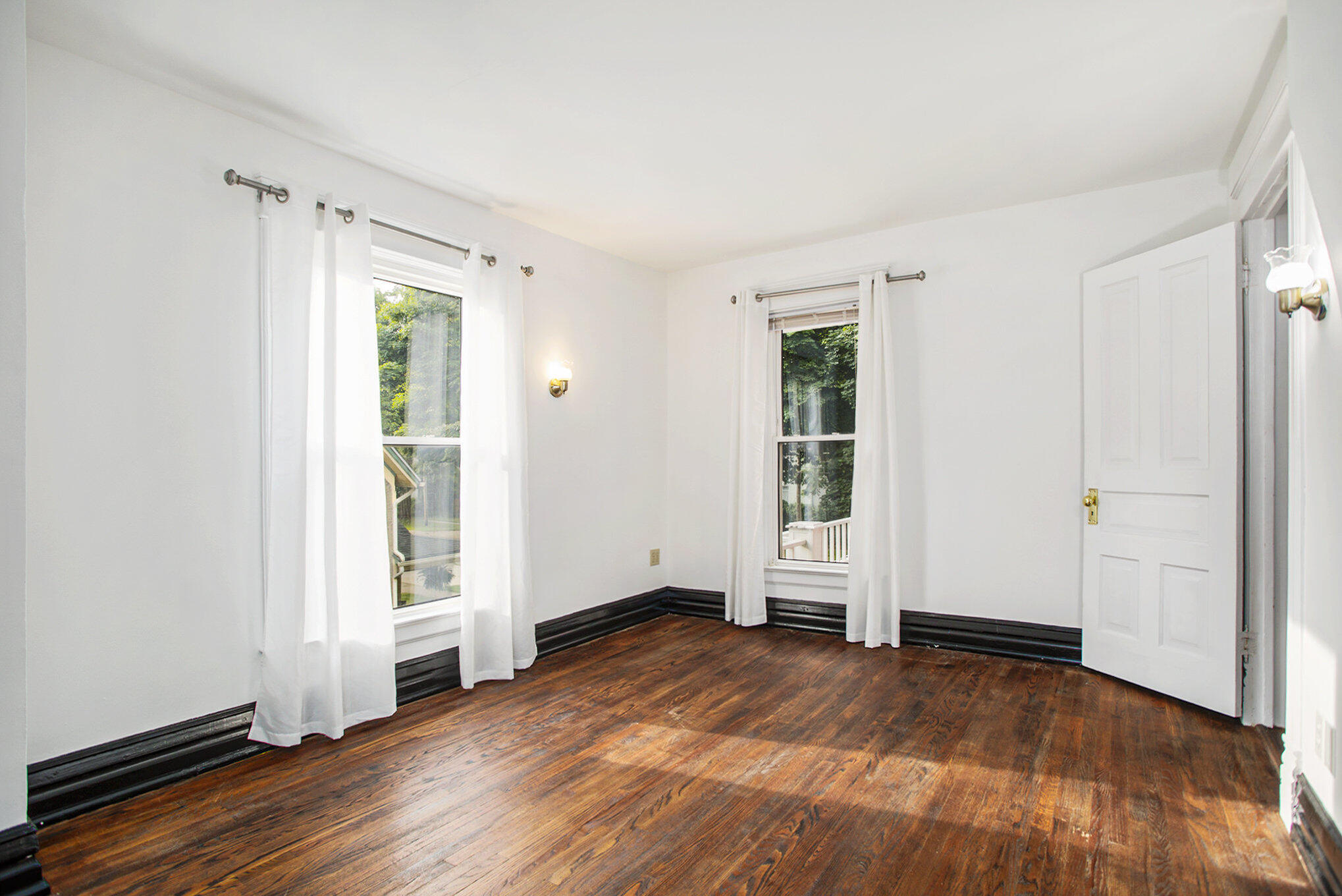 Marshall, Michigan 49068, United States, 3 Bedrooms Bedrooms, ,2 BathroomsBathrooms,Residential,Active,155761