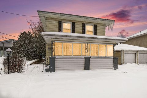 Photo of 17 S 10th Street, Niles, MI 49120 (MLS # 26003339)