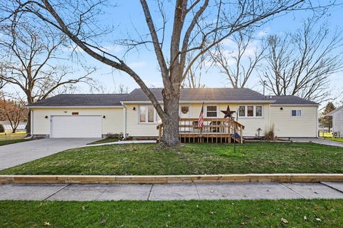 Photo of 112 Poplar Street, Gobles, MI 49055 (MLS # 26011043)