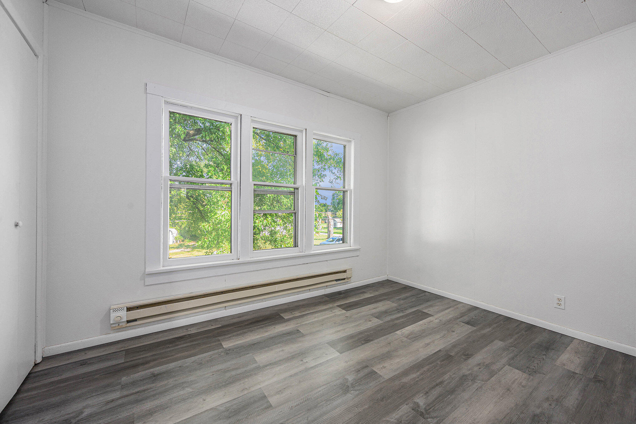 Hartford, Michigan 49057, United States, 2 Bedrooms Bedrooms, ,1 BathroomBathrooms,Residential,Active,214928