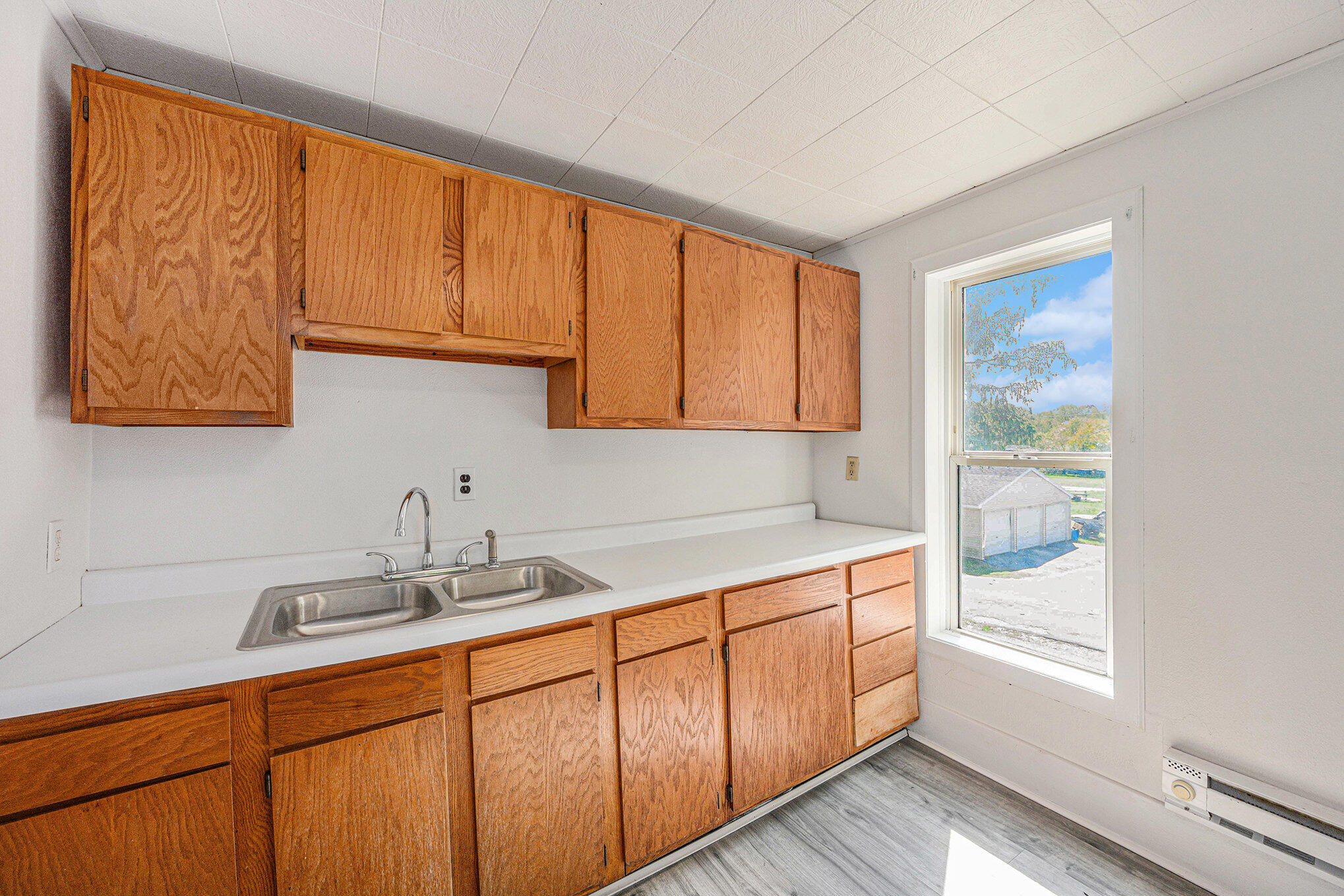 Hartford, Michigan 49057, United States, 2 Bedrooms Bedrooms, ,1 BathroomBathrooms,Residential,Active,214928