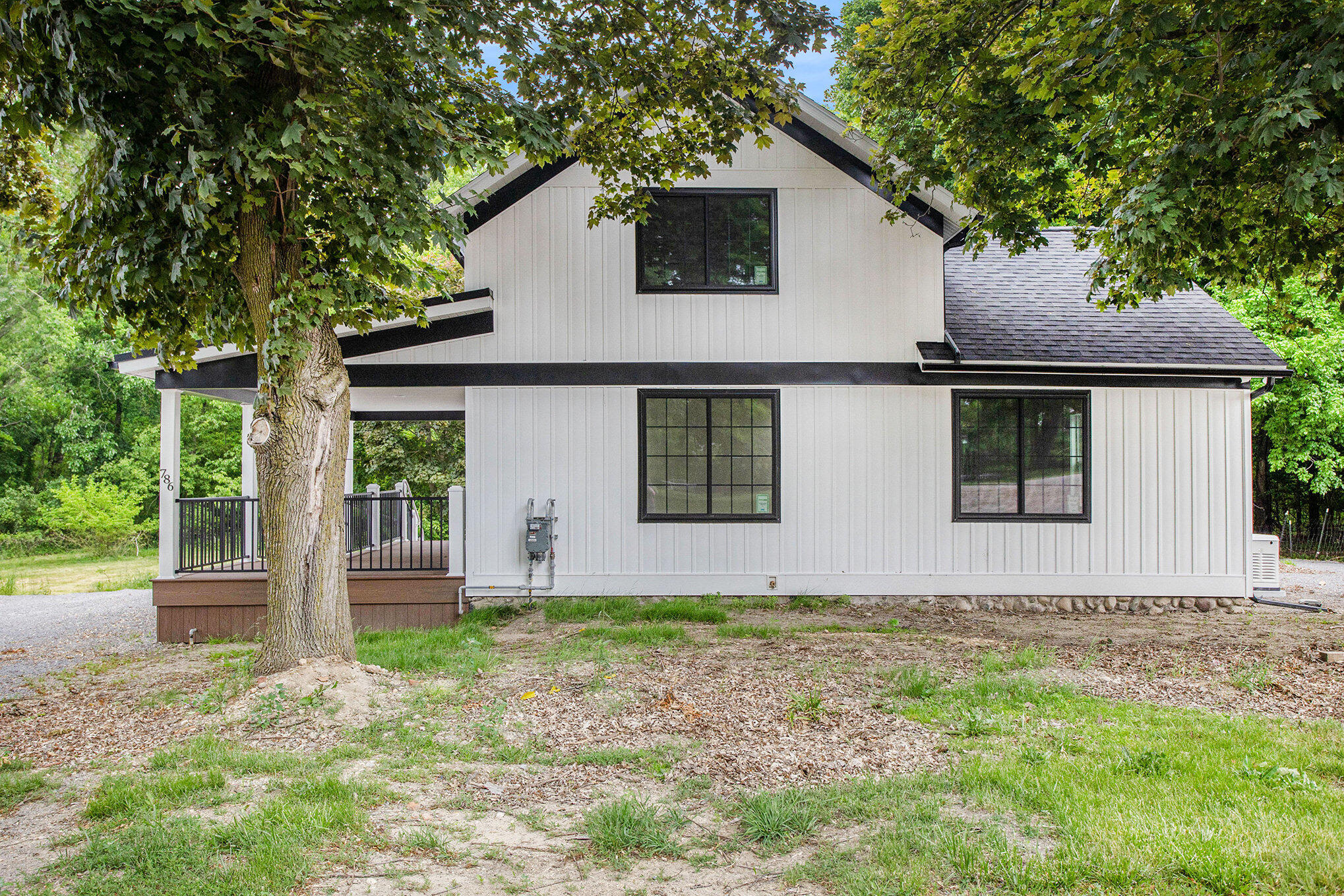 786 W Colon Road