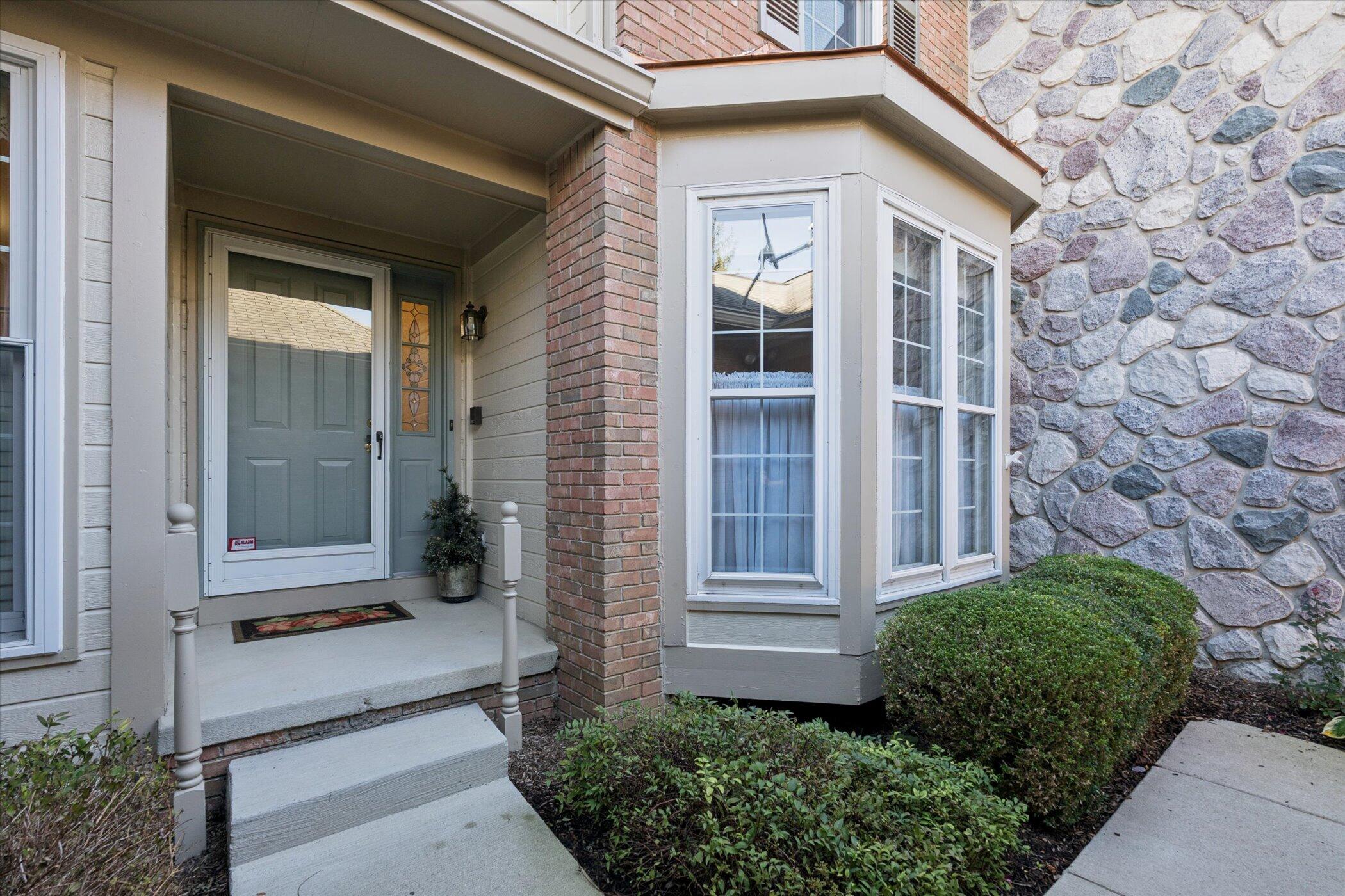 16252 Country Knoll Drive