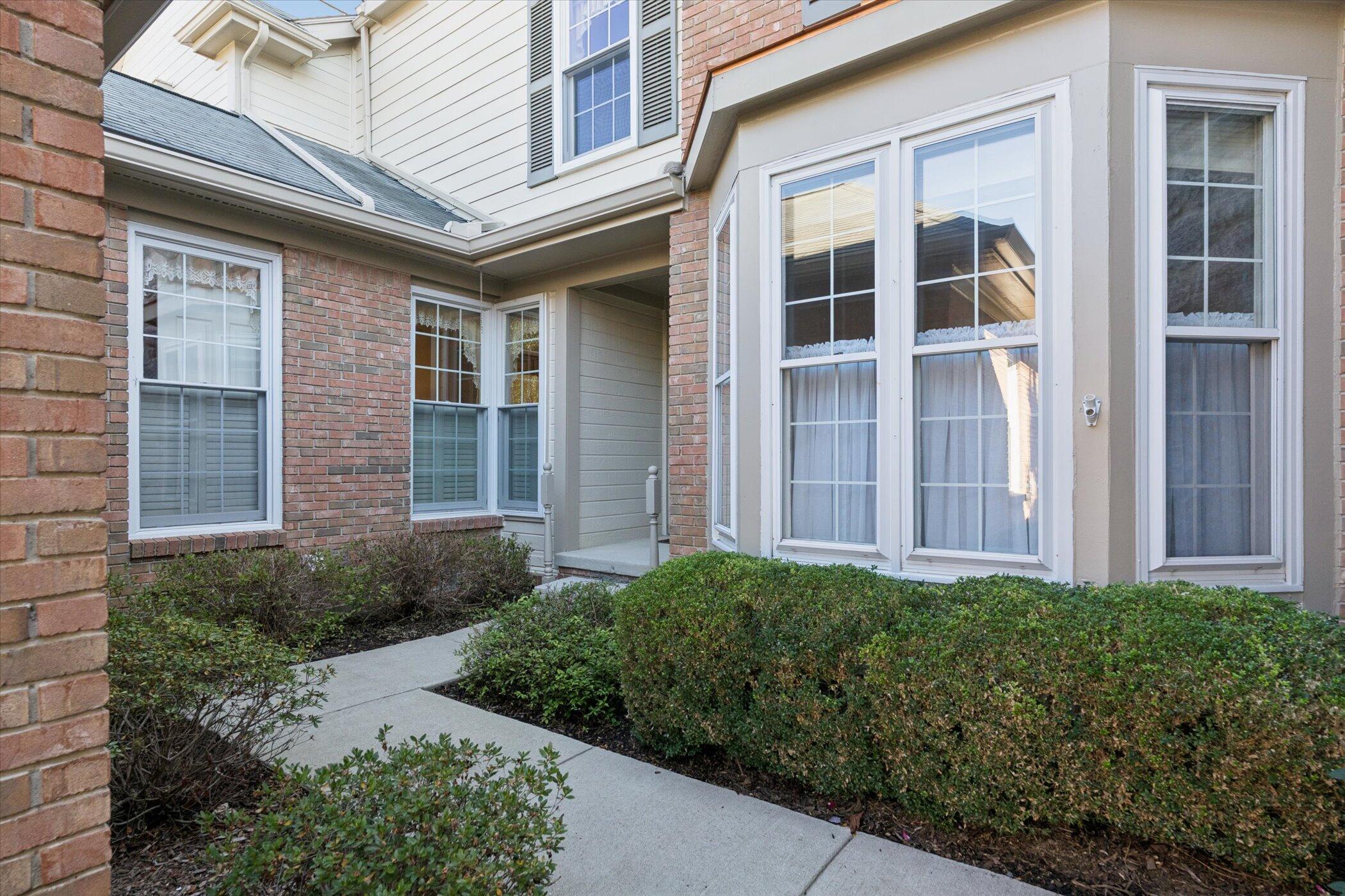 16252 Country Knoll Drive