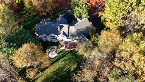 Photo of 2099 Cascade Farms Drive SE, Grand Rapids, MI 49546 (MLS # 26011311)