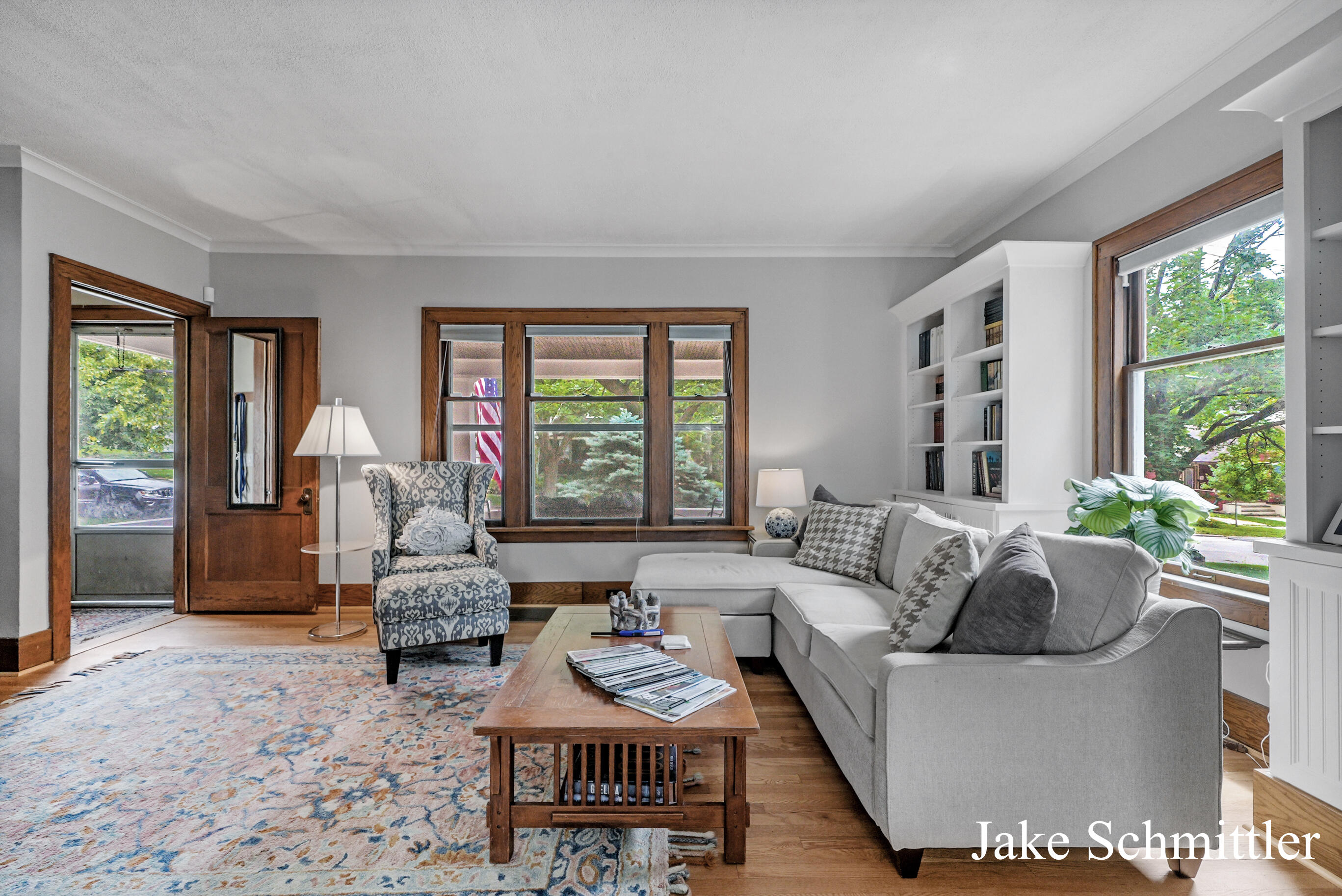Photo 7 of 35 of 65 Arthur Avenue NE house