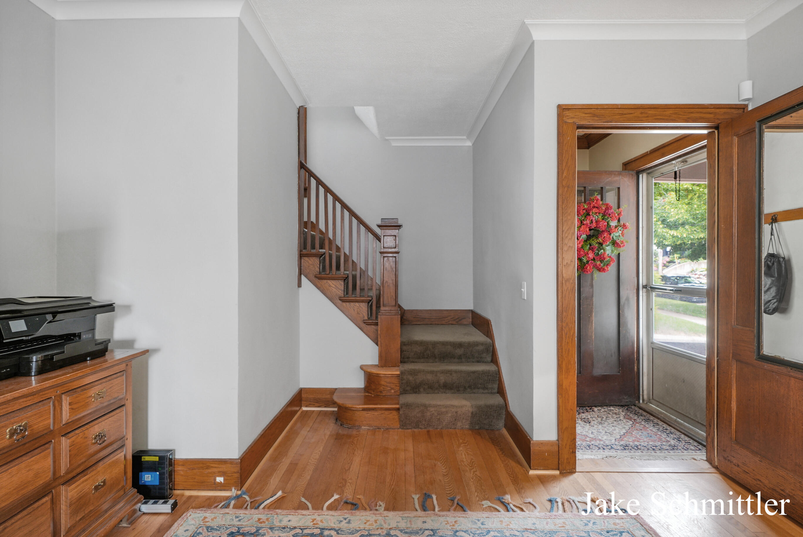 Photo 8 of 35 of 65 Arthur Avenue NE house