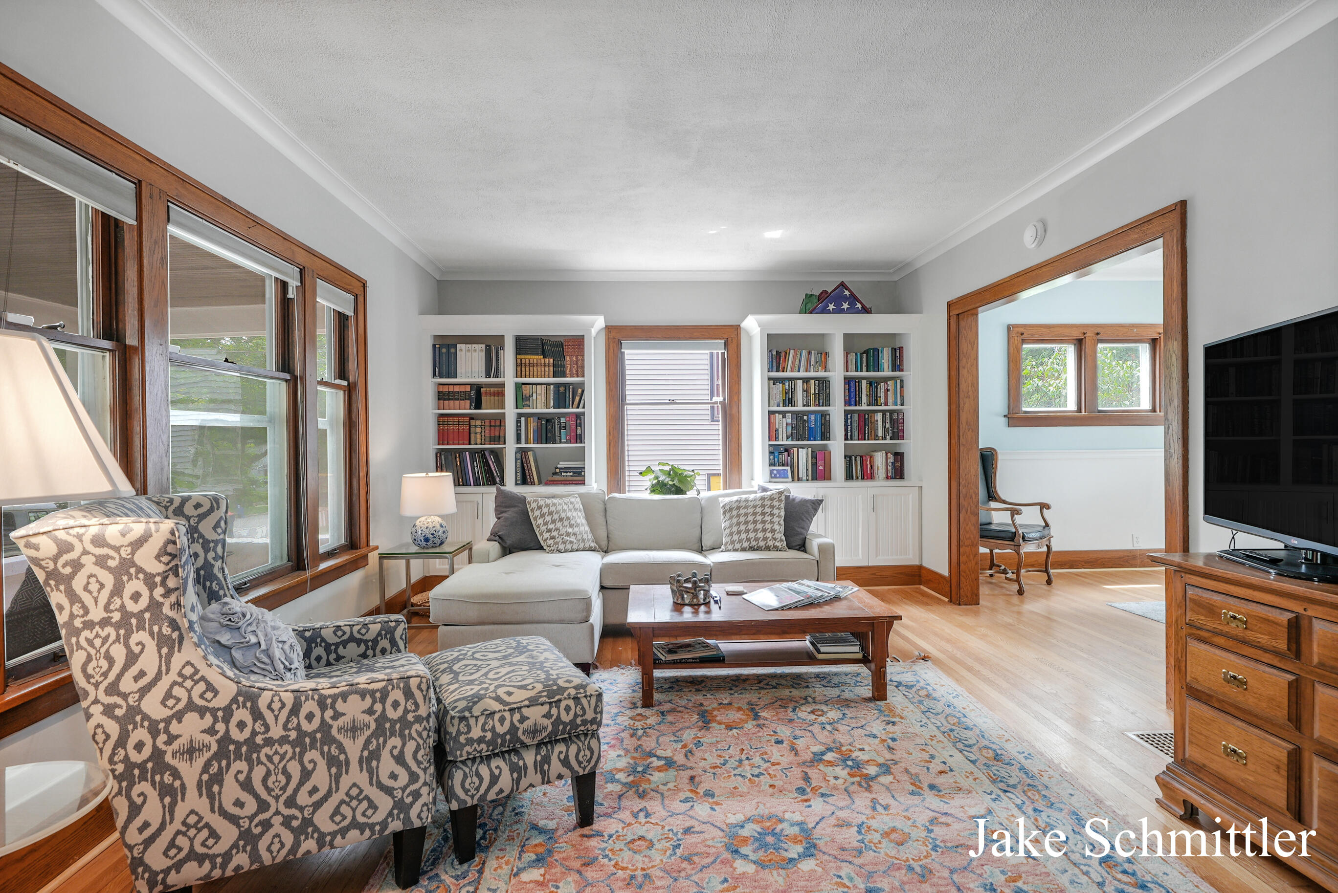 Photo 5 of 35 of 65 Arthur Avenue NE house