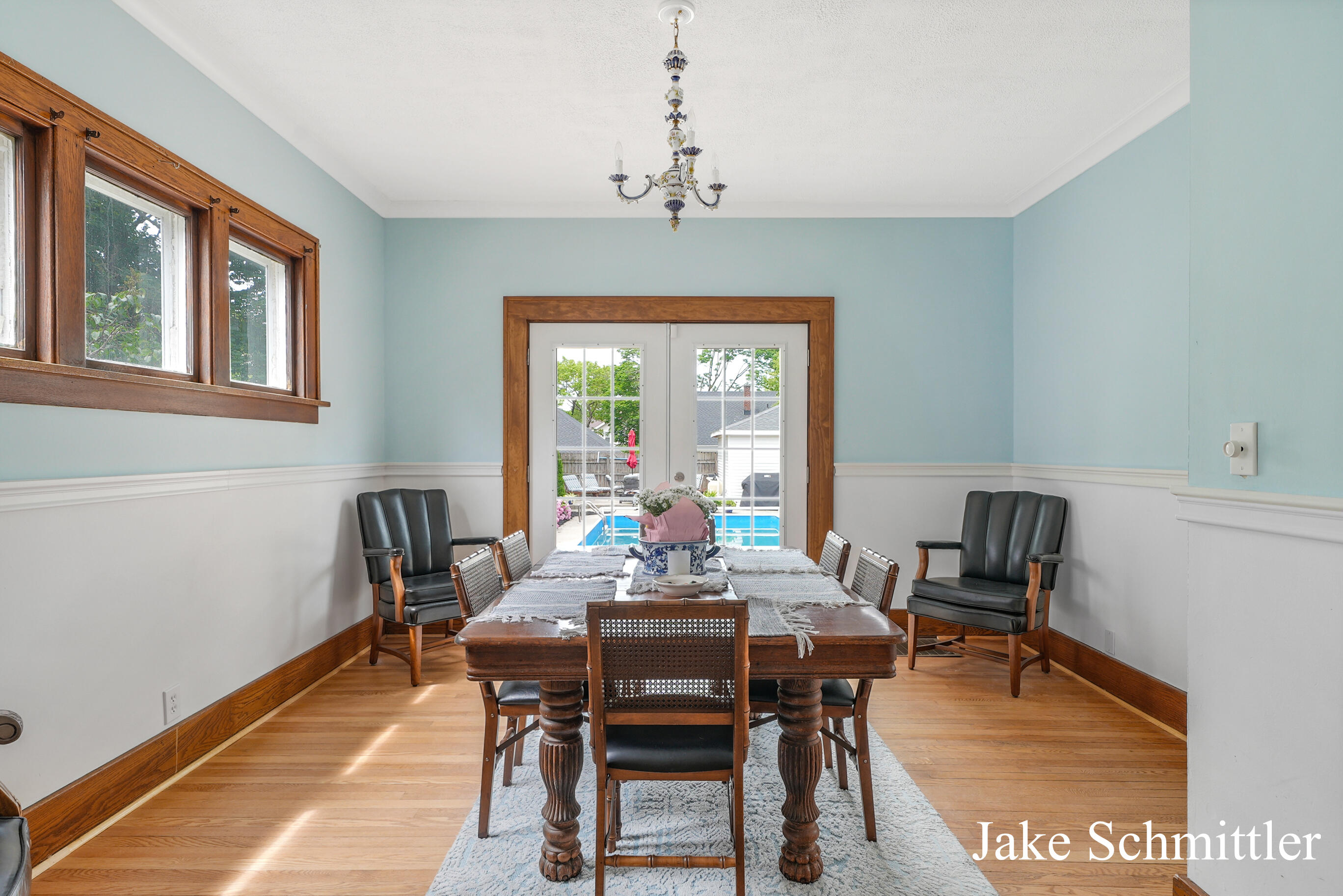 Photo 9 of 35 of 65 Arthur Avenue NE house