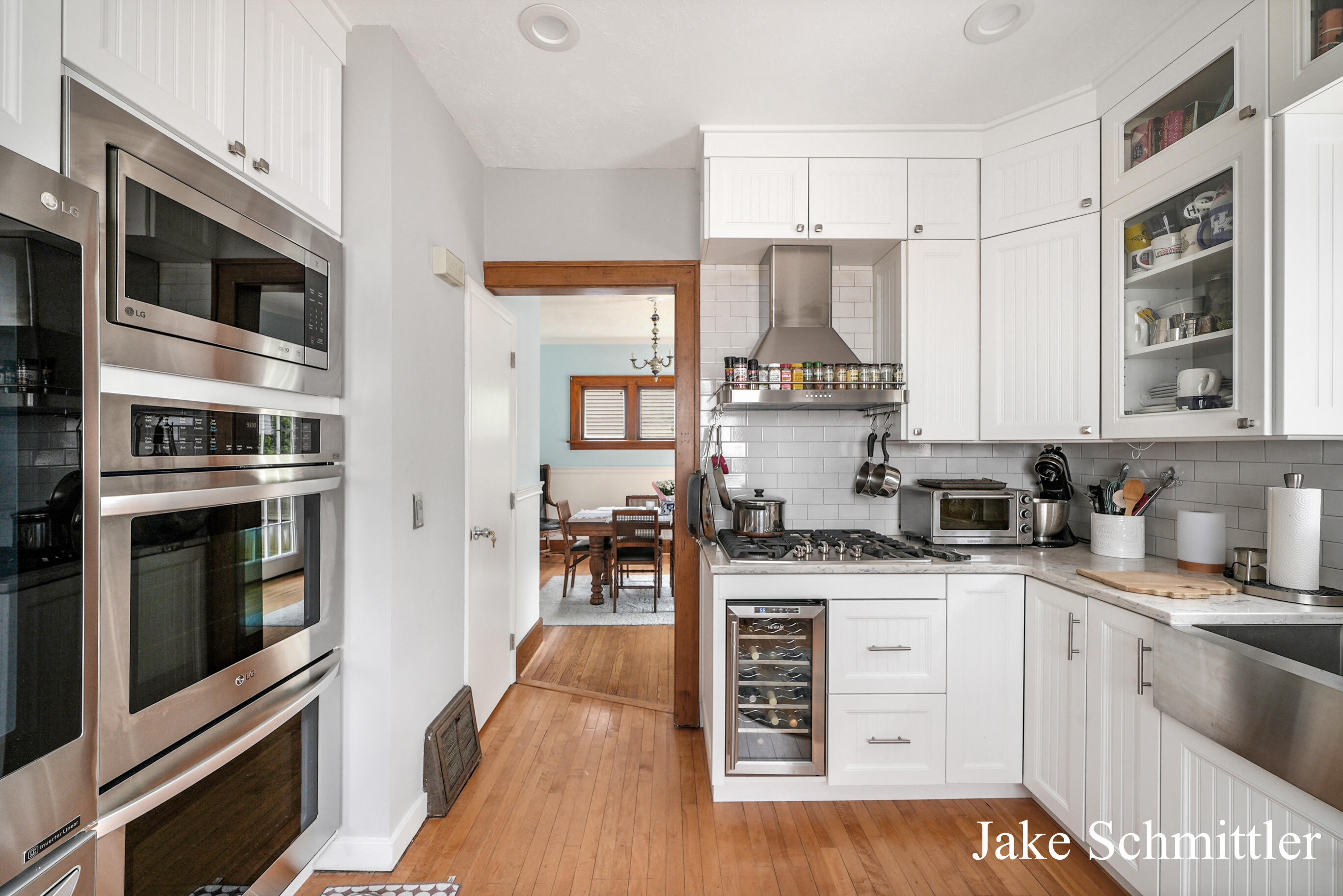 Photo 12 of 35 of 65 Arthur Avenue NE house
