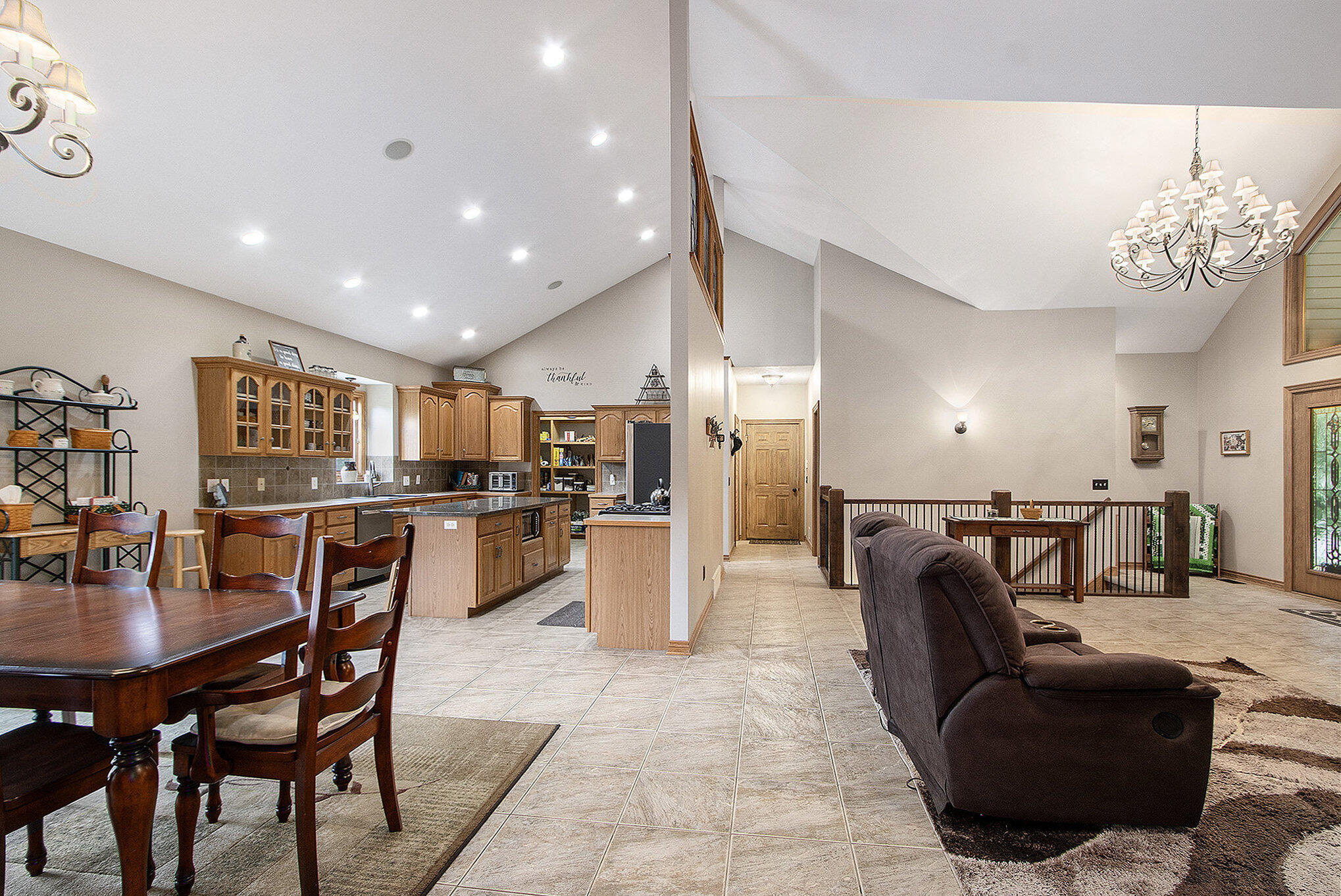 Plainwell, Michigan 49080, United States, 4 Bedrooms Bedrooms, ,3 BathroomsBathrooms,Residential,Pending,183508