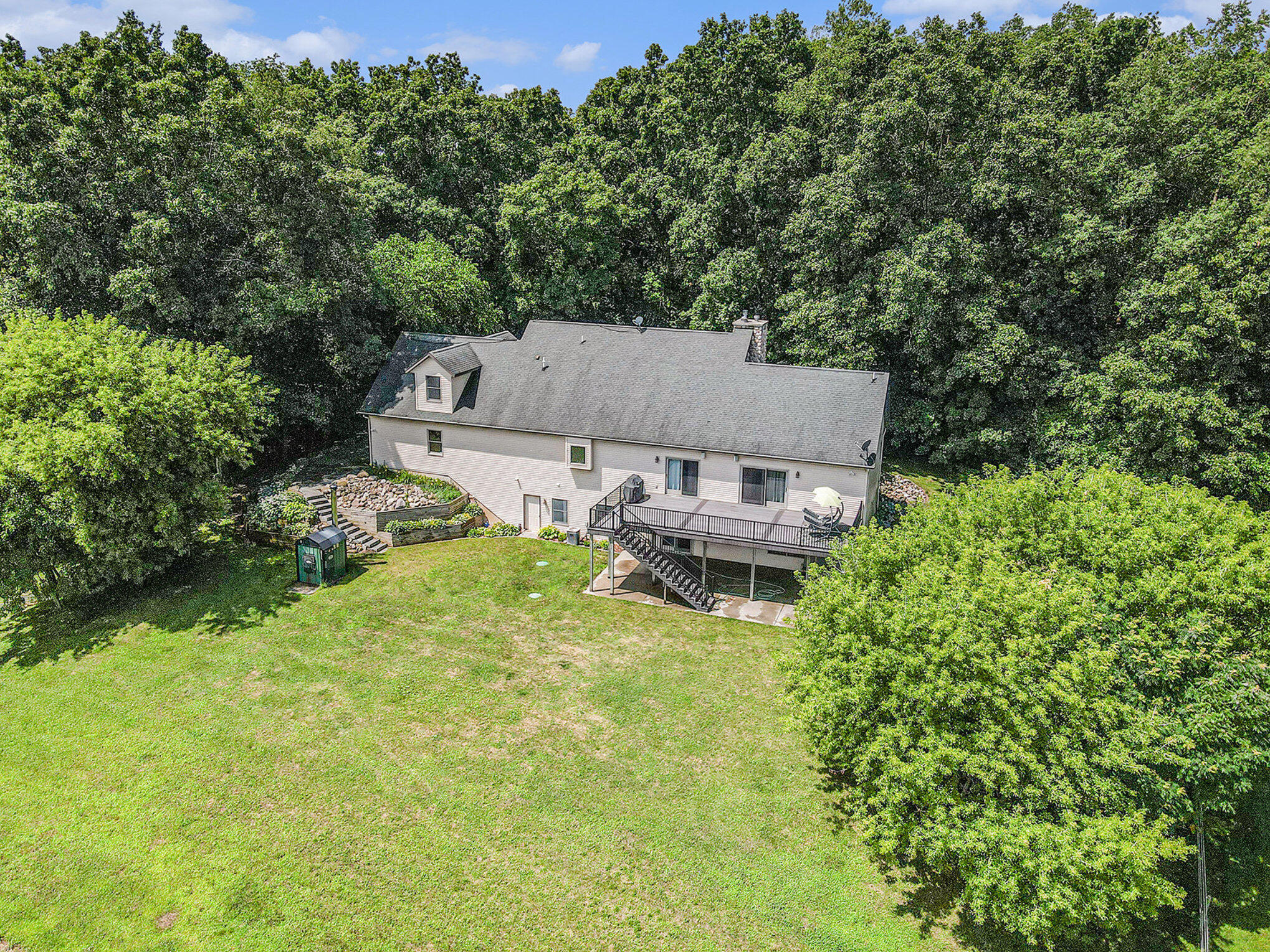 Plainwell, Michigan 49080, United States, 4 Bedrooms Bedrooms, ,3 BathroomsBathrooms,Residential,Pending,183508