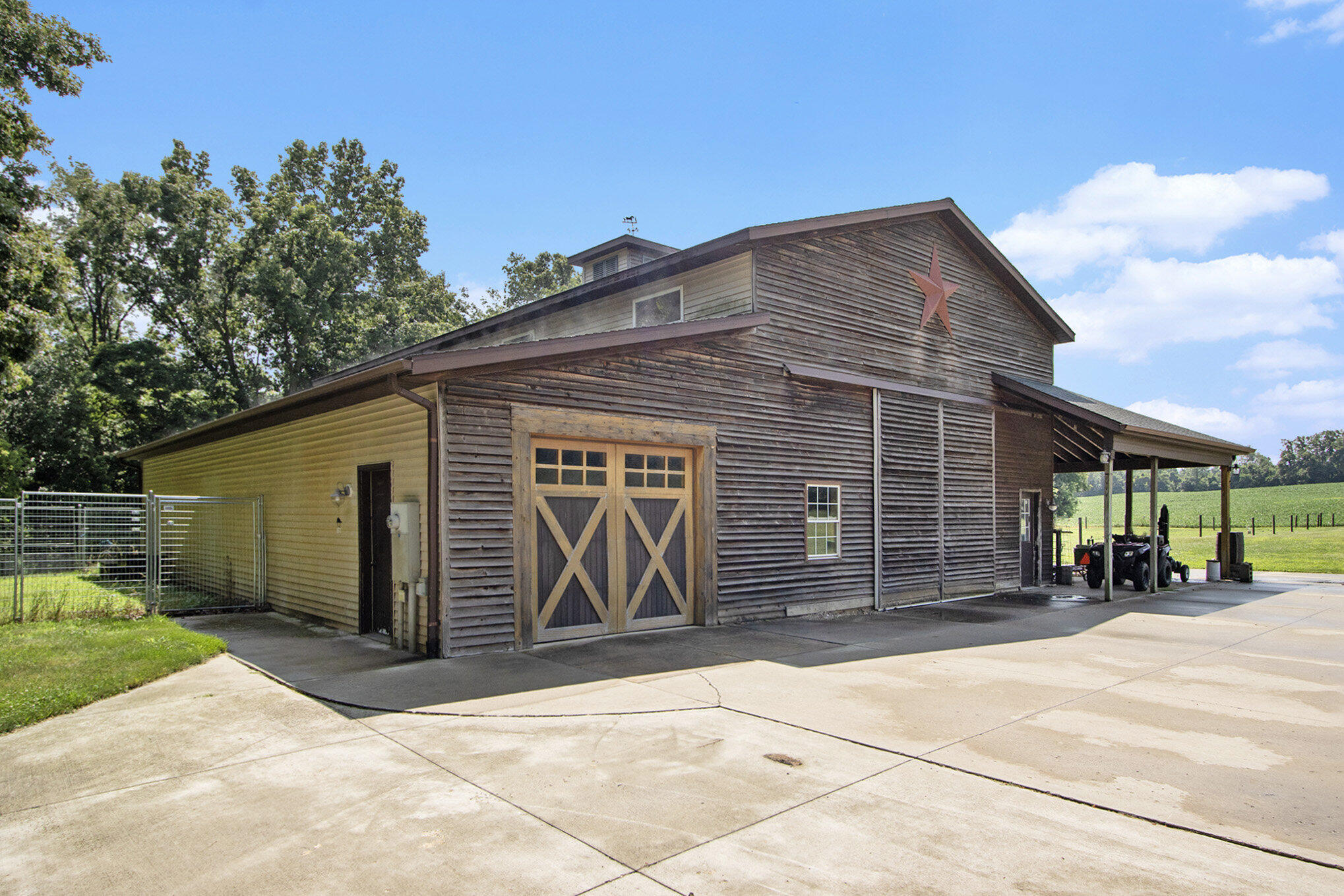 Plainwell, Michigan 49080, United States, 4 Bedrooms Bedrooms, ,3 BathroomsBathrooms,Residential,Pending,183508