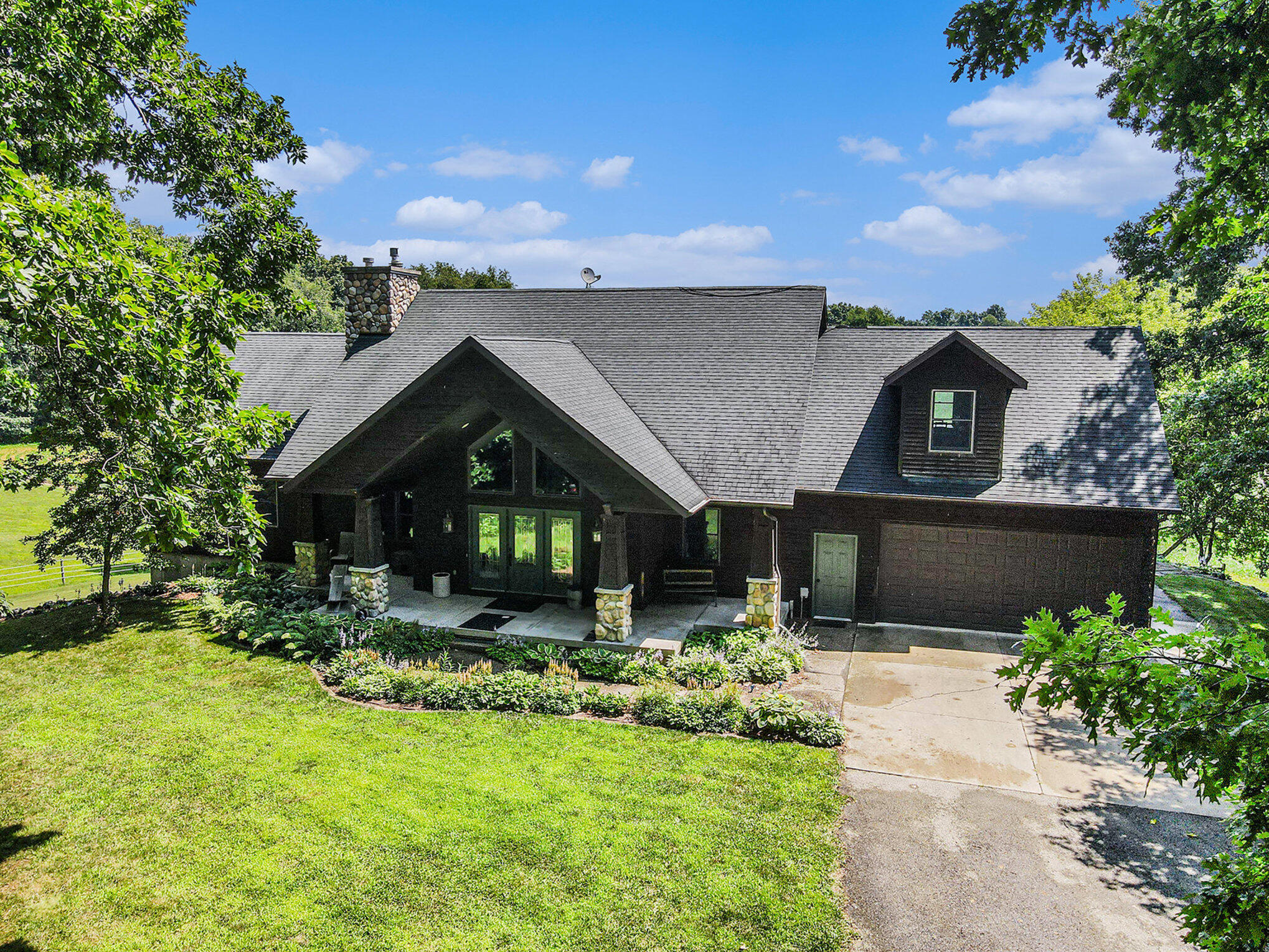 Plainwell, Michigan 49080, United States, 4 Bedrooms Bedrooms, ,3 BathroomsBathrooms,Residential,Pending,183508