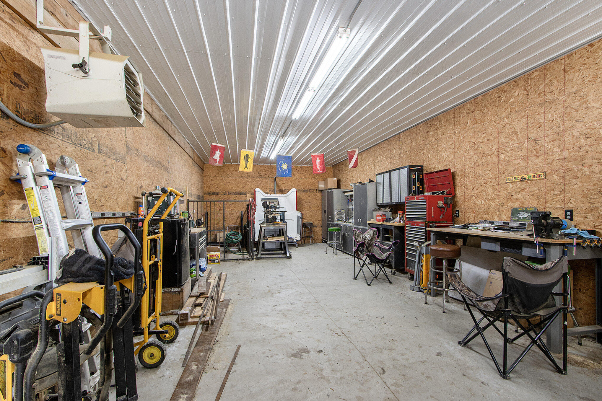 Plainwell, Michigan 49080, United States, 4 Bedrooms Bedrooms, ,3 BathroomsBathrooms,Residential,Pending,183508