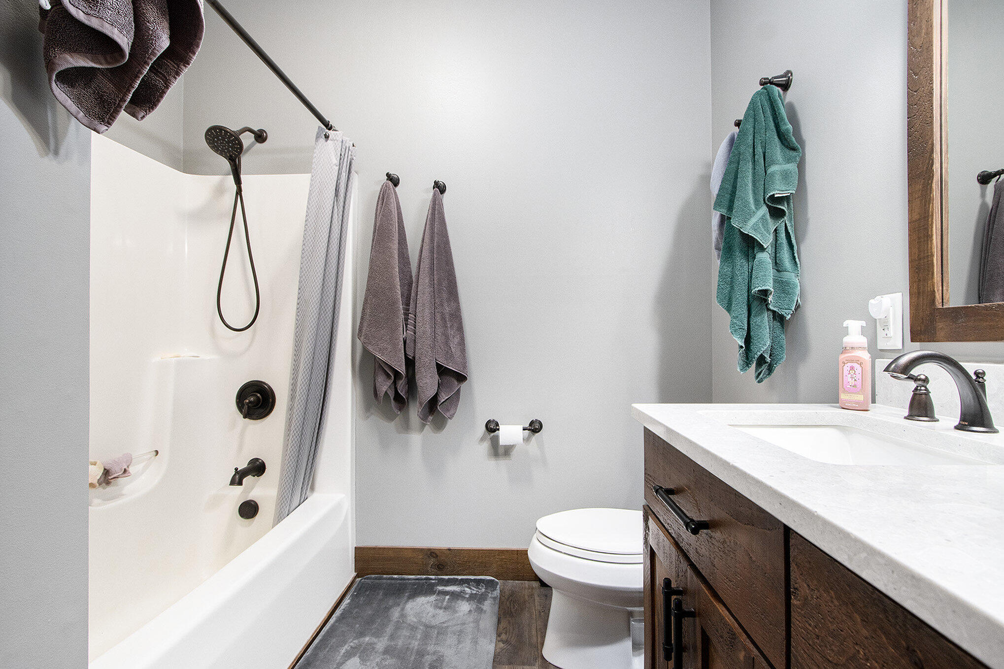 Plainwell, Michigan 49080, United States, 4 Bedrooms Bedrooms, ,3 BathroomsBathrooms,Residential,Pending,183508