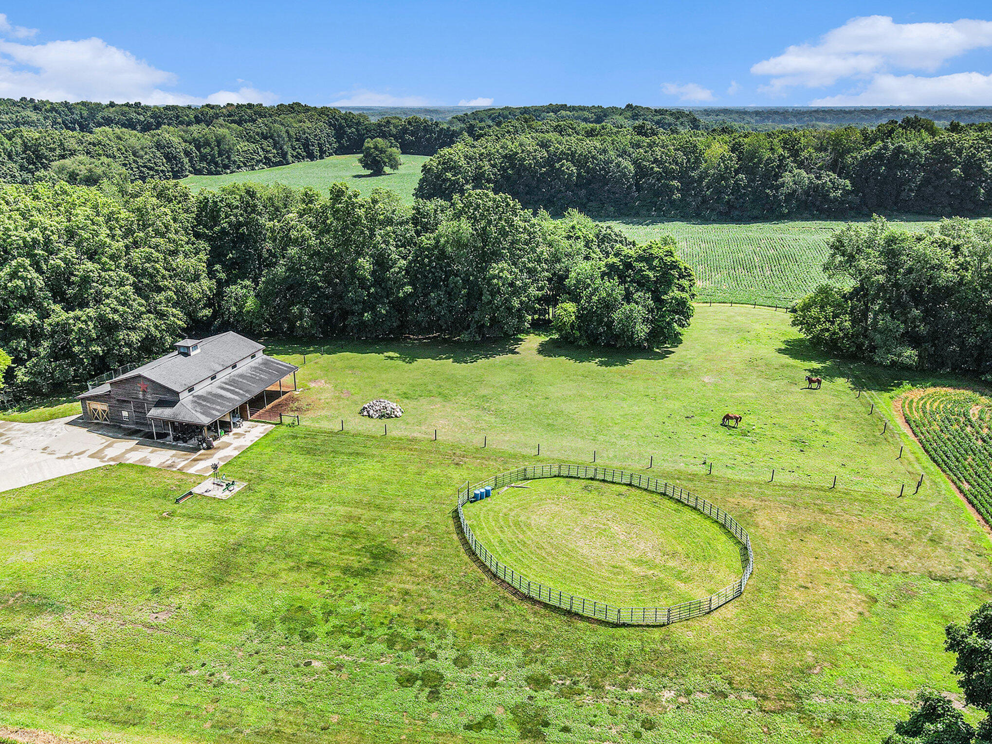 Plainwell, Michigan 49080, United States, 4 Bedrooms Bedrooms, ,3 BathroomsBathrooms,Residential,Pending,183508