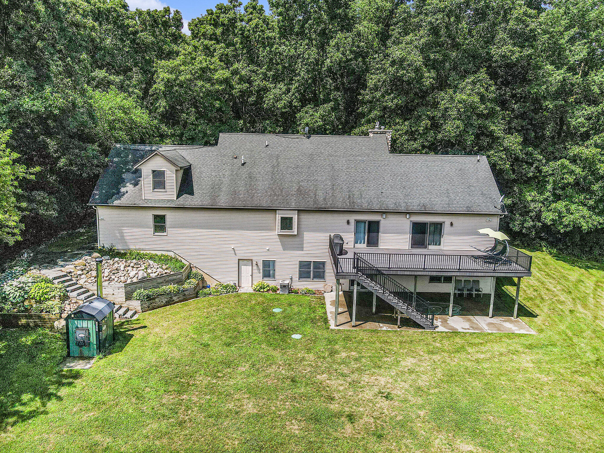 Plainwell, Michigan 49080, United States, 4 Bedrooms Bedrooms, ,3 BathroomsBathrooms,Residential,Pending,183508