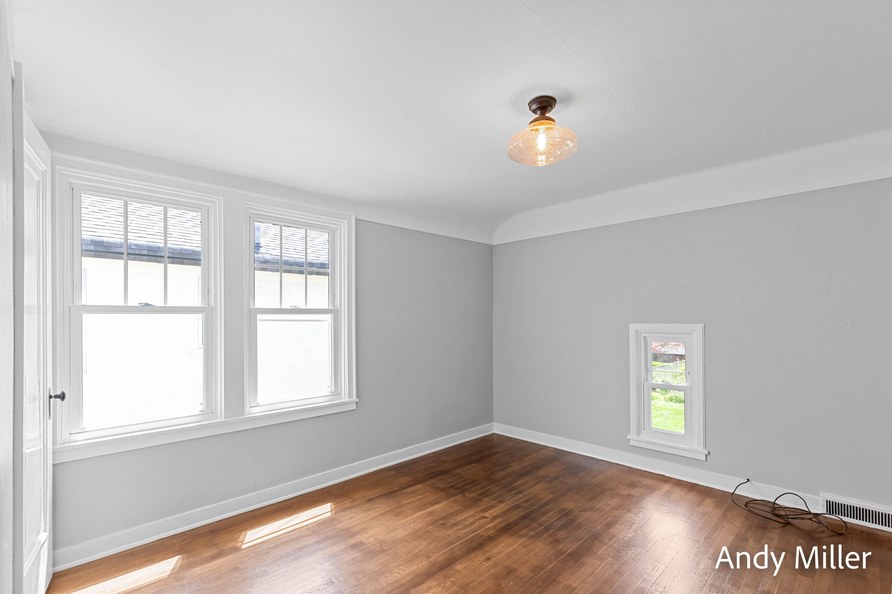 Photo 19 of 28 of 2031 Godwin Avenue SE house
