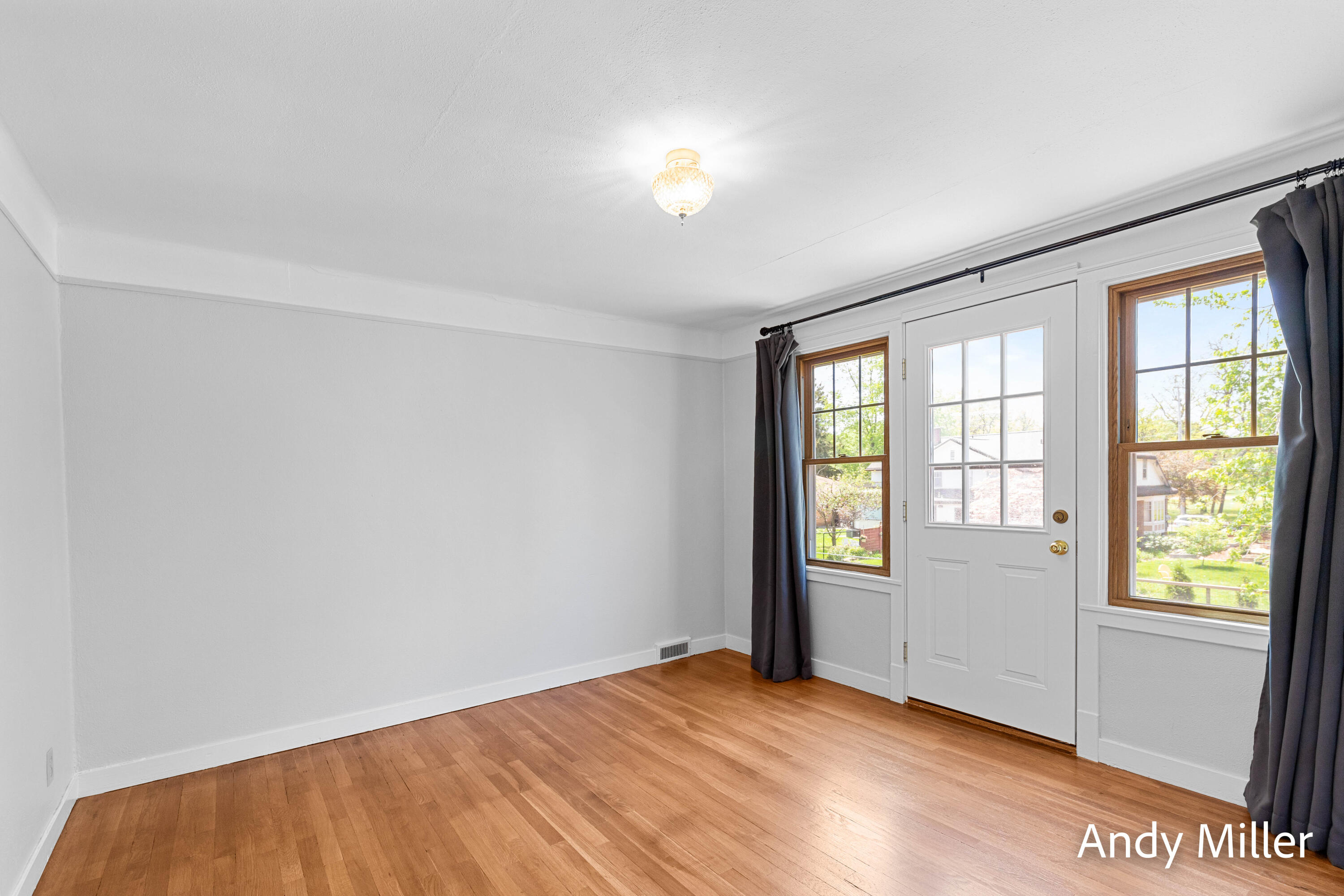 Photo 13 of 28 of 2031 Godwin Avenue SE house
