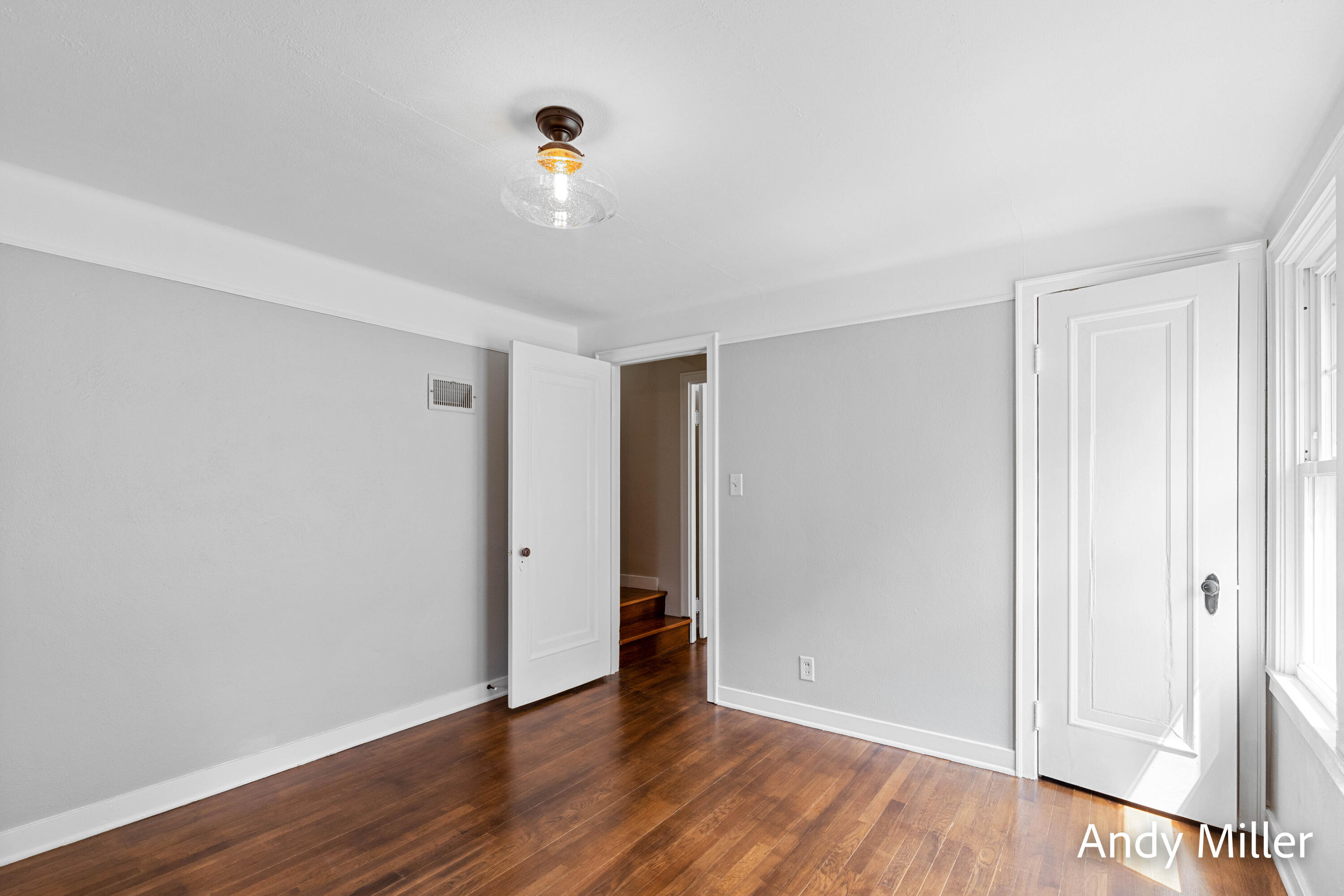 Photo 20 of 28 of 2031 Godwin Avenue SE house