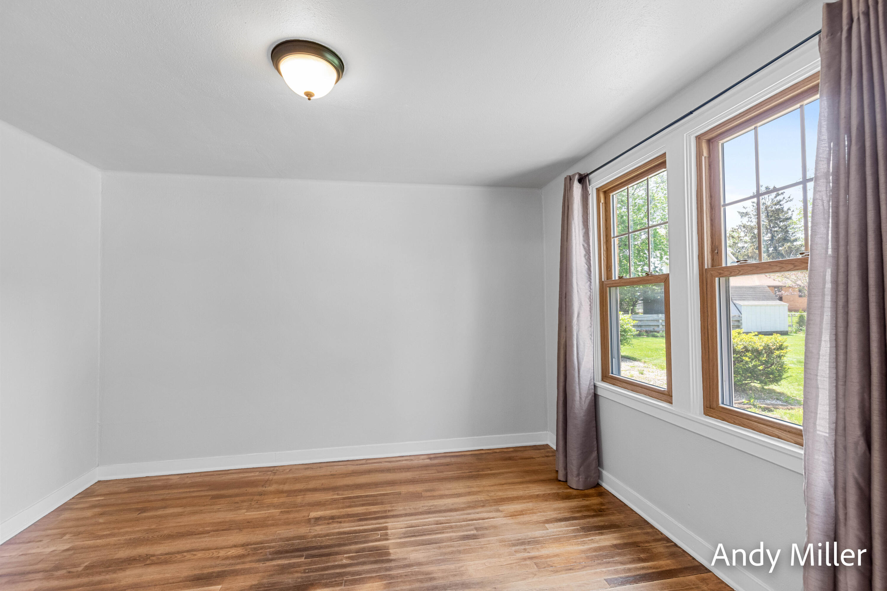 Photo 8 of 28 of 2031 Godwin Avenue SE house