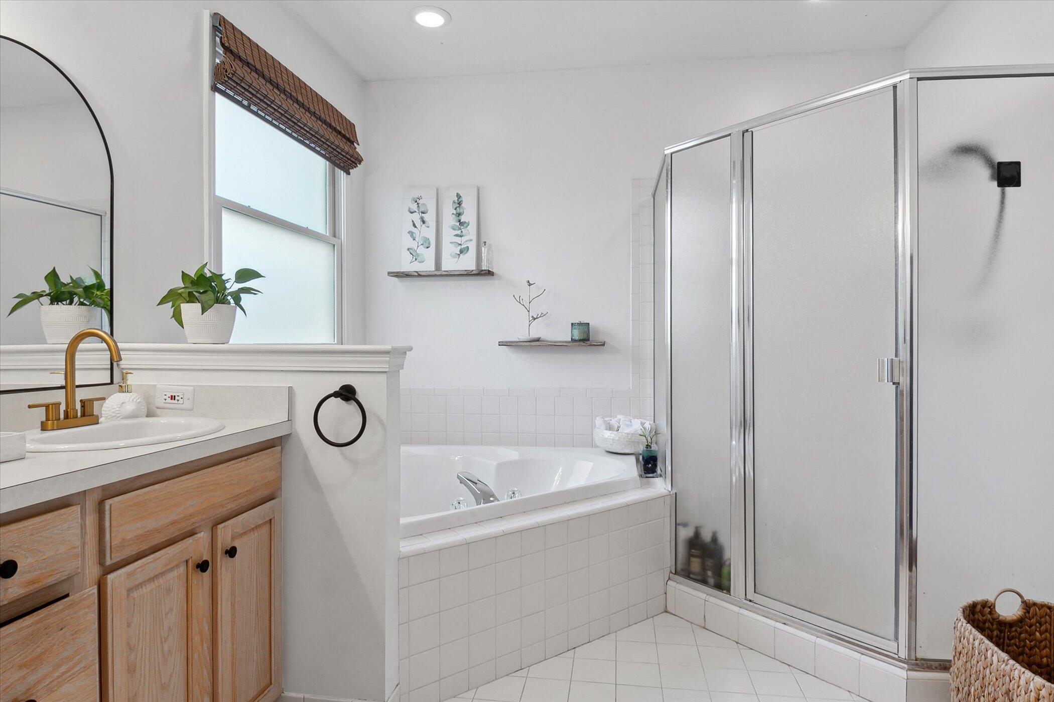 Howell, Michigan 48843, United States, 4 Bedrooms Bedrooms, ,3 BathroomsBathrooms,Residential,Active,149175