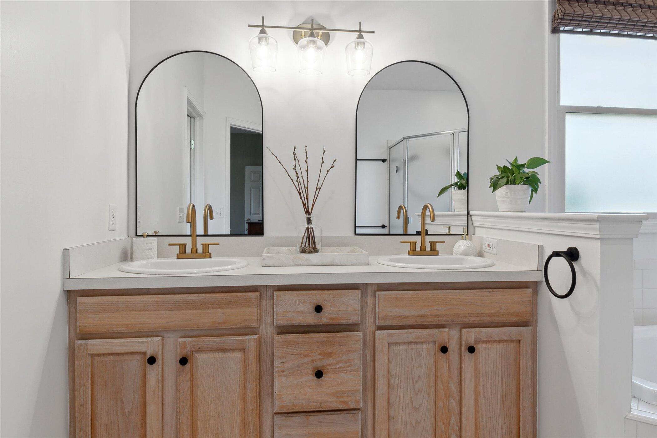 Howell, Michigan 48843, United States, 4 Bedrooms Bedrooms, ,3 BathroomsBathrooms,Residential,Active,149175